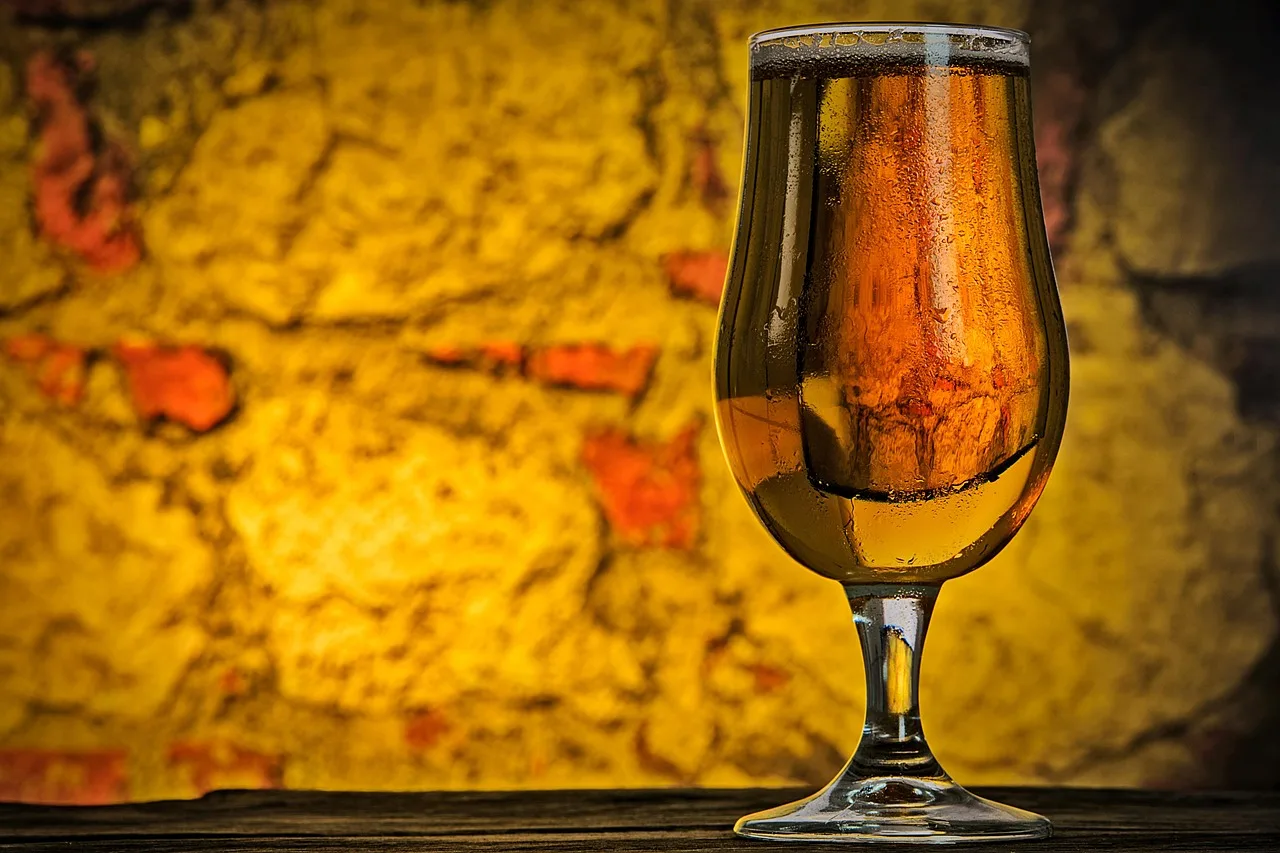 beer, a pint, vintage, drink, cup, glass, brewery, alcohol, bubbles, bright, basement, cold, restaurant, stone, a glass of, beer, beer, beer, beer, beer. Twelve checks to run on brewery and taproom software before you buy