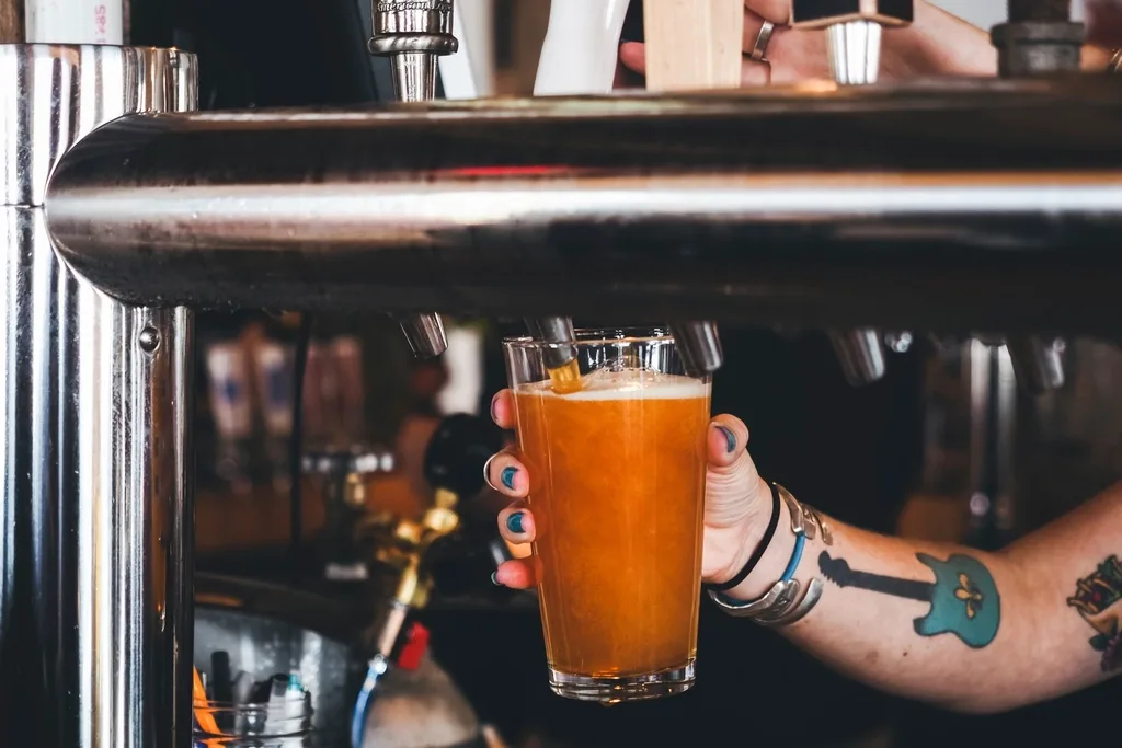 Free glass beer image. Colorado beer payroll: tip-credit math and Denver example