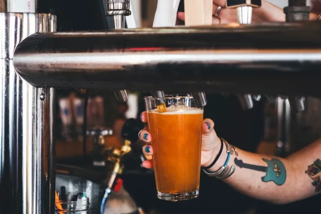 Free glass beer image. Colorado beer payroll: tip-credit math and Denver example