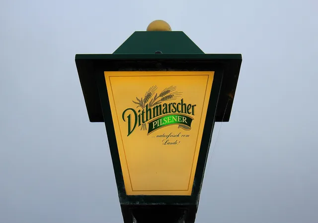 lamp, advertising, beer, brewery, bulbs, dithmarscher, pils. How to tell if more brewery and taproom customers come back